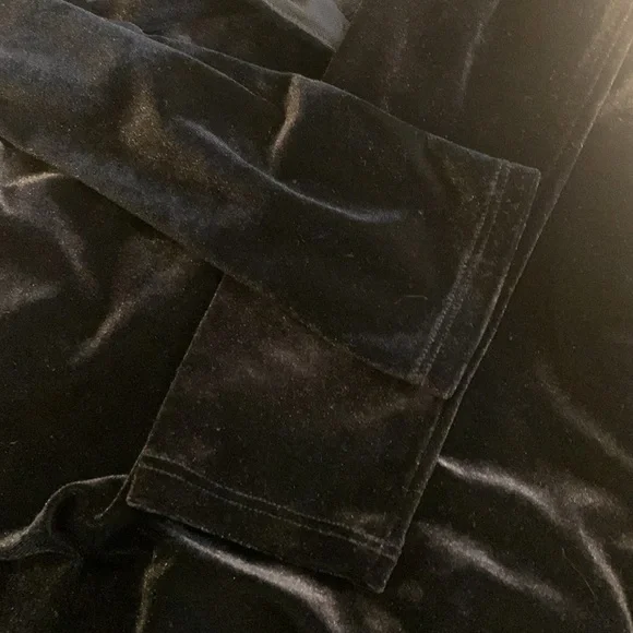 Kimchi Blue “Velour” Deep V-Neck Black Dress Size Small - Picture 15 of 15